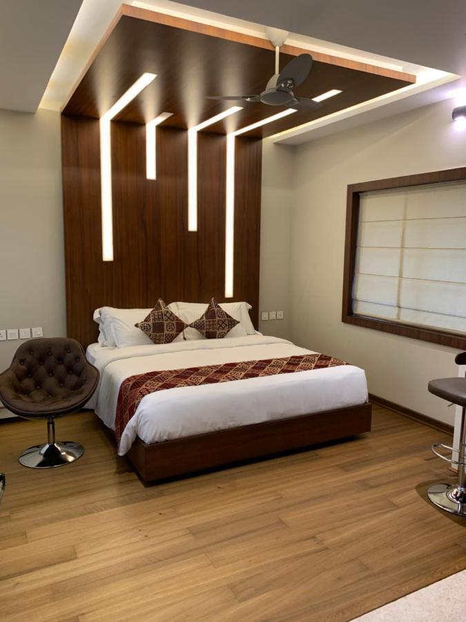 Square Villa Residency Luxury 1 Bed Room Villa With Private Pool Mukkam المظهر الخارجي الصورة